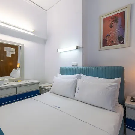 Roy Hotel-2