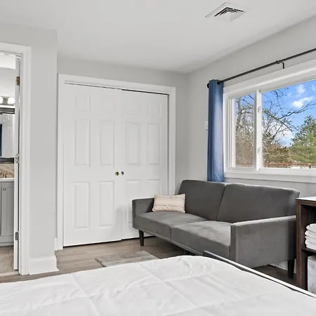 Washington Park Motel Deluxe Suite-2