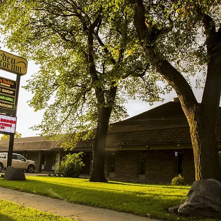 Morden Motor Inn-2