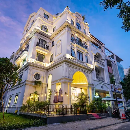 The Royal Hotel & Apartment - Phu My Hung-2