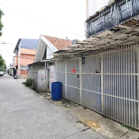 Eiffel Residence Batu Tulis 35A1 - Female Only-3