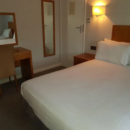 Tri-Star Hotel-2
