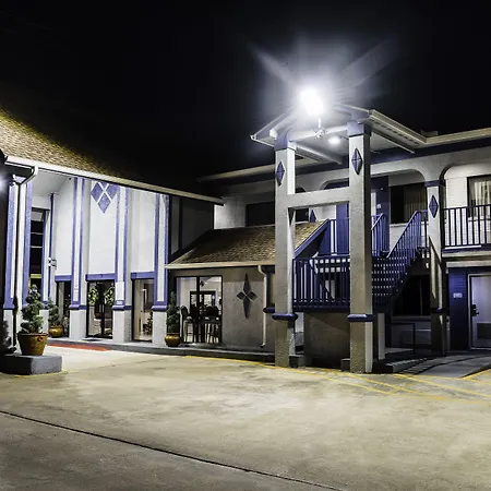 Travelers Inn-3