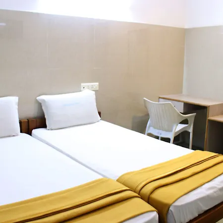 Hotel Saravanaa-2