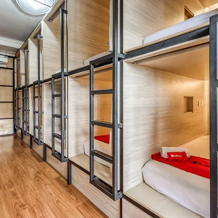 Reddoorz Hostel Near Stadion Mandala Krida Yogya-3