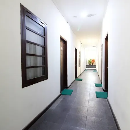 Reddoorz Near Stadion Manahan Solo-3
