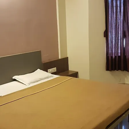 Hotel Bhagwati Lodging-3