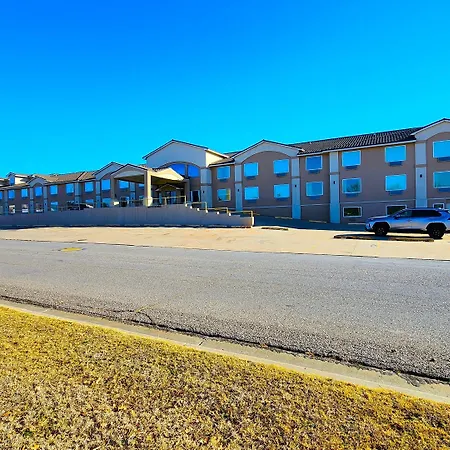 Fairbridge Inn & Suites Canadian-3