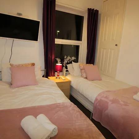 Peartree House-3