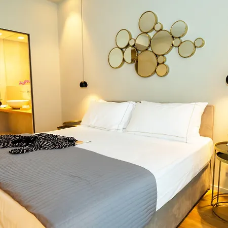 Elite Accommodations & Hydromassage Pool-3