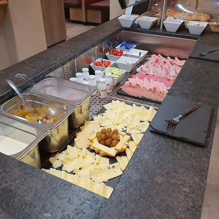 Hotel Garni Romantik-3