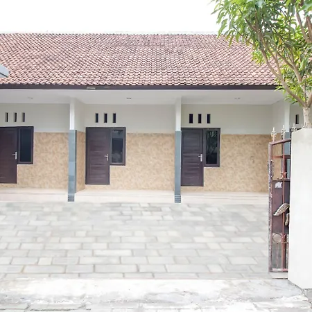 Oyo 2984 Berlian House Ungasan-2