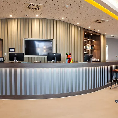 Hampton By Hilton Vienna Messe-3