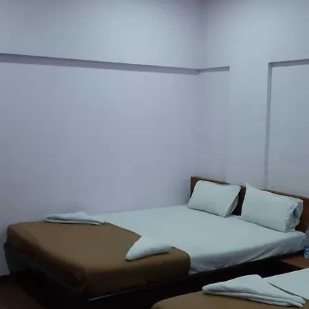 Rajhuns Deluxe Lodging-3