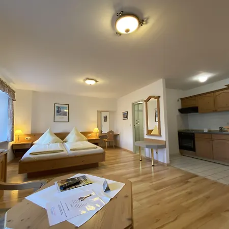 Hotel Lobmeyer-2