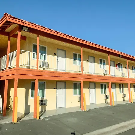 Mojave Inn-2