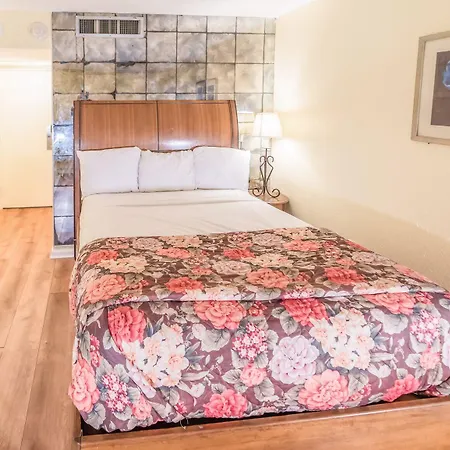 Economy Hotel Memphis-2