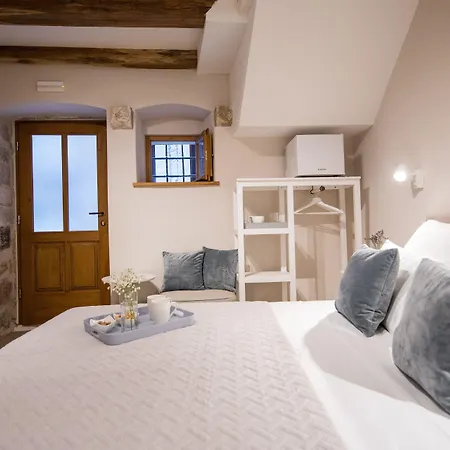 Live Laugh Love Dubrovnik Luxury Rooms-3