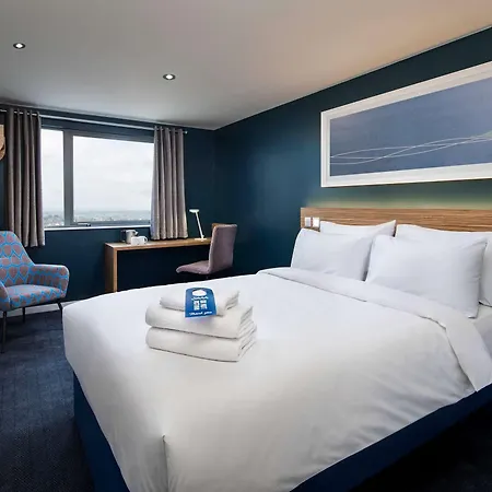 Travelodge Eastleigh Central-2