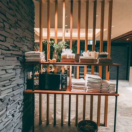 R Hotel Honmachi-3