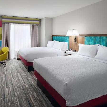 Hampton Inn Towson Downtown-3