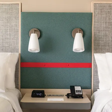 Avid Hotel Boston Logan Airport - Revere, An Ihg Hotel-2