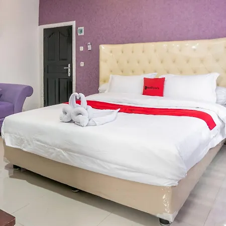 Reddoorz Near Manhattan Times Square Medan 2-2