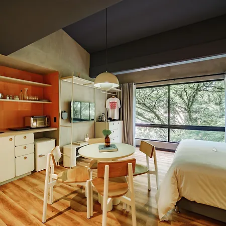 The Somos Flats Provenza-3