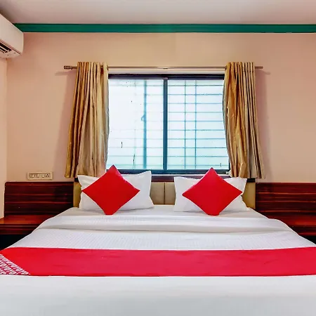 Oyo 40635 Hotel Shloka-2