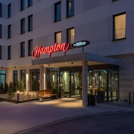 Hampton By Hilton Munich City North-2