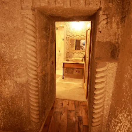 Sarnich Cave Suites-3