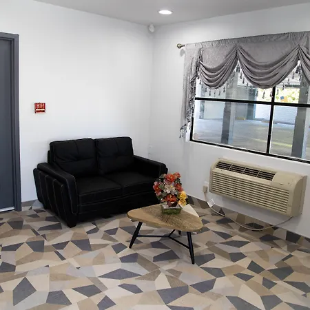 Pico Rivera Inn And Suites-3