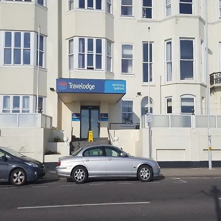 Travelodge Worthing Seafront-2