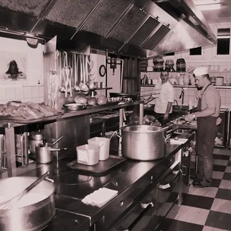 L'Hostellerie Le Turckheim Croix D'Or-3