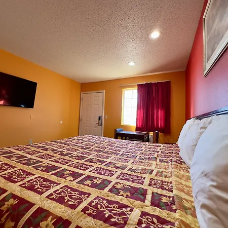 Razorback Inn-3