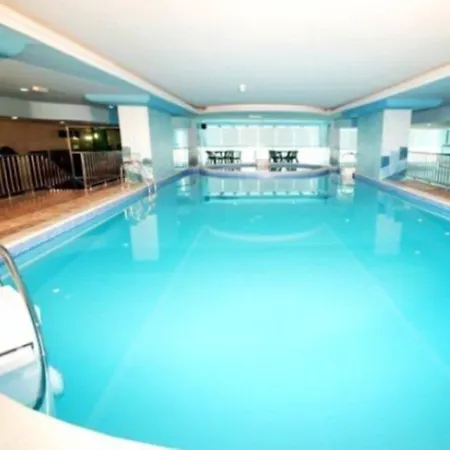 Al Bustan Tower Hotel Suites-3