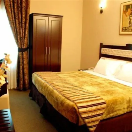 Al Bustan Tower Hotel Suites-3