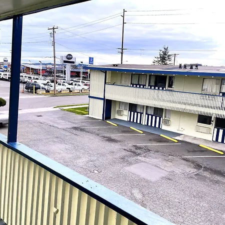 Royal A Motel-2