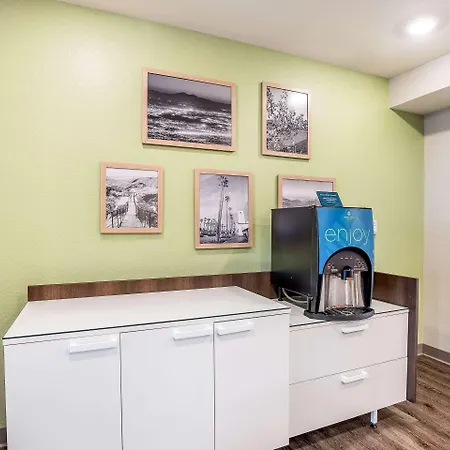 Woodspring Suites Colton-3