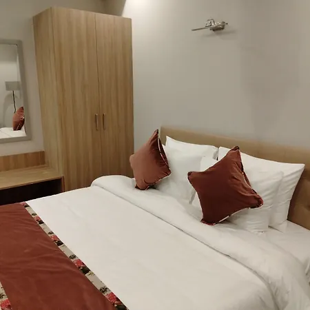 Rosastays Gurugram Sec 31-2