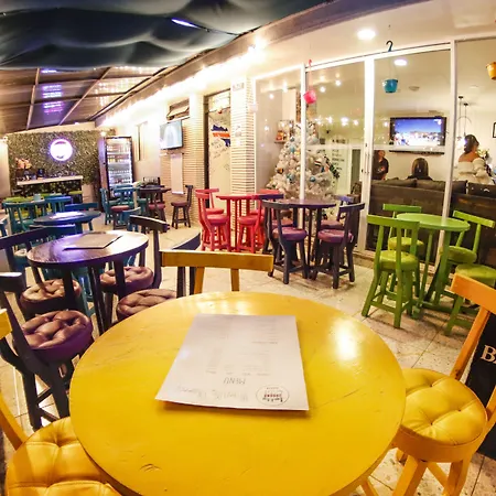 Urbana Hostel-3