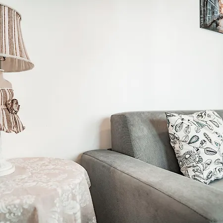 Angelica Home-3