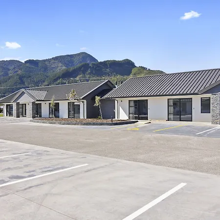 Grand Suites Murchison-2