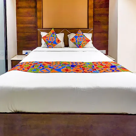 Fabhotel Eros 211 - Nr Sreebhumi-3