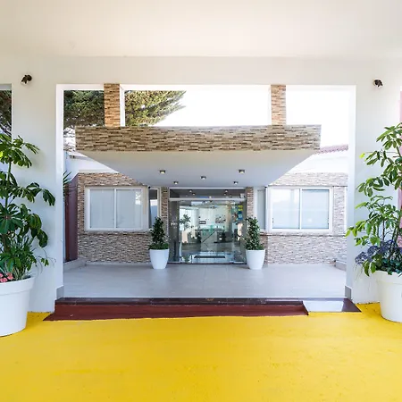 Adelais Bay Hotel-2