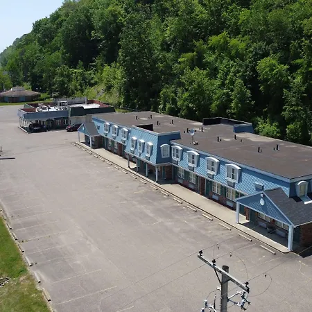 Country Squire Inn And Suites-3