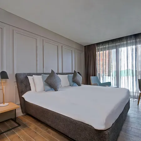 Land'S End, Boutique Hotel-2