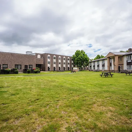 Glengarry Extended Stays-2