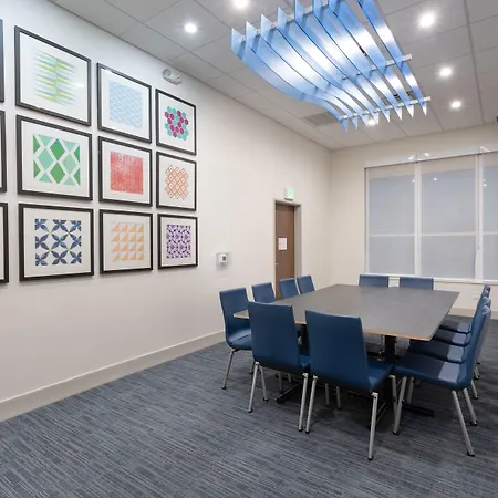 Holiday Inn Express & Suites - Firestone - Longmont By Ihg-3