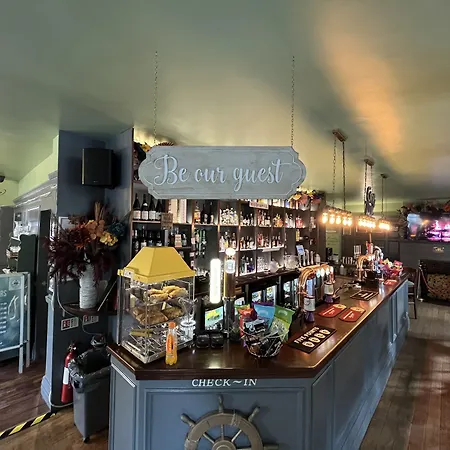 Dockers Inn-3